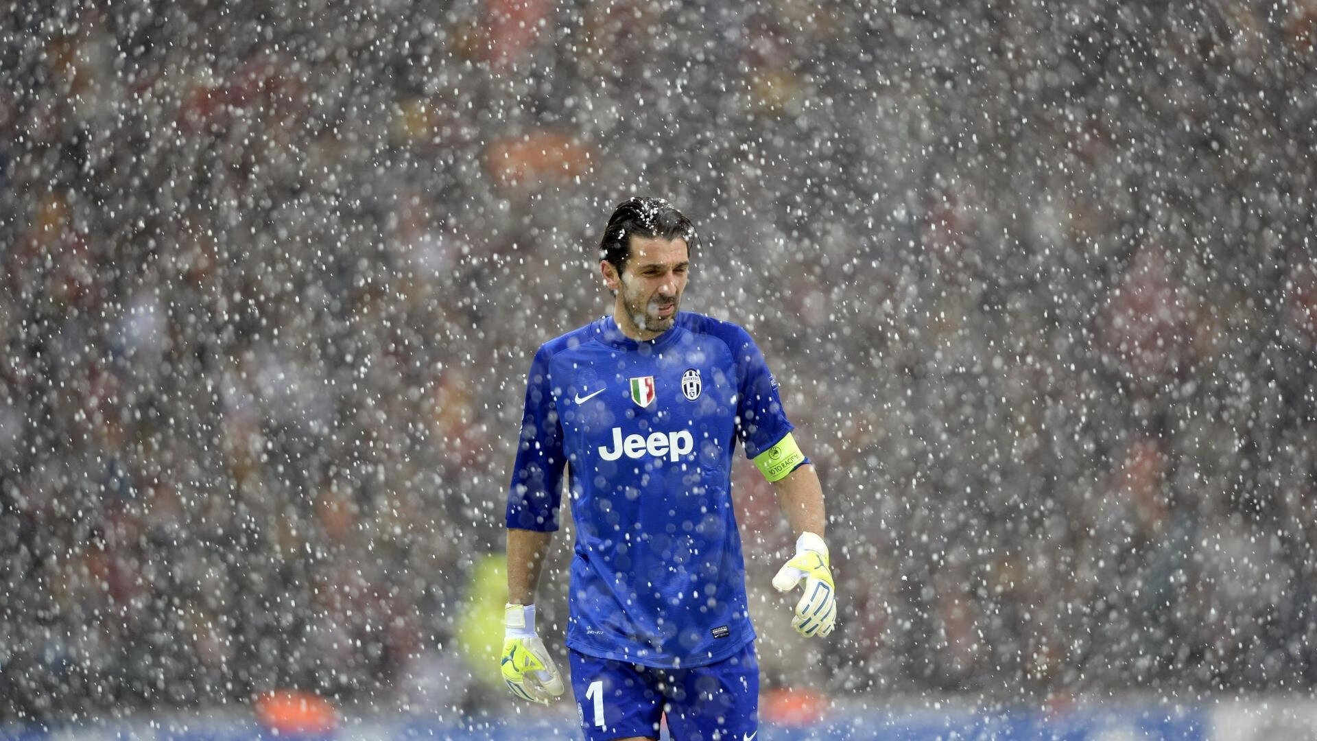 英超冠军争夺战：悬念持续升温，精彩不断！，英超冠军分析